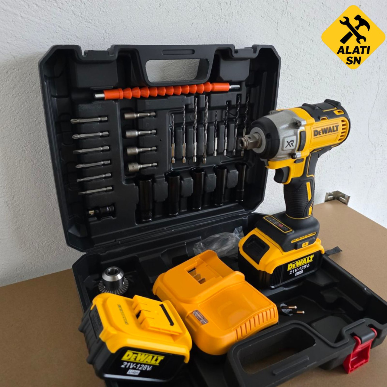Aku udarni odvijač / bušilica DeWalt sa dodatnim alatom - 128 V
